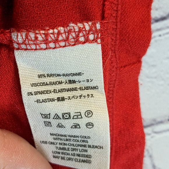 Free People Just a Twist Red Suplice Neckline Top Medium EUC - Picture 11 of 11